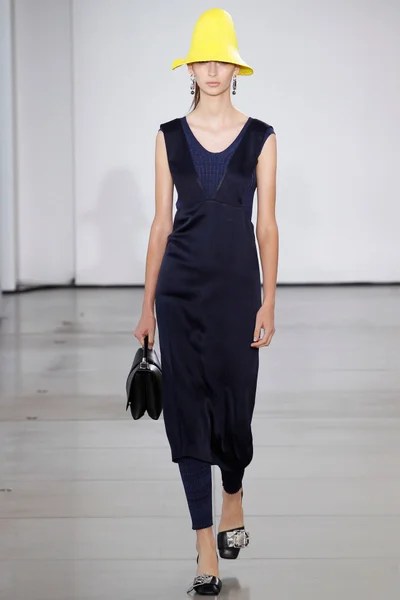 Look 17